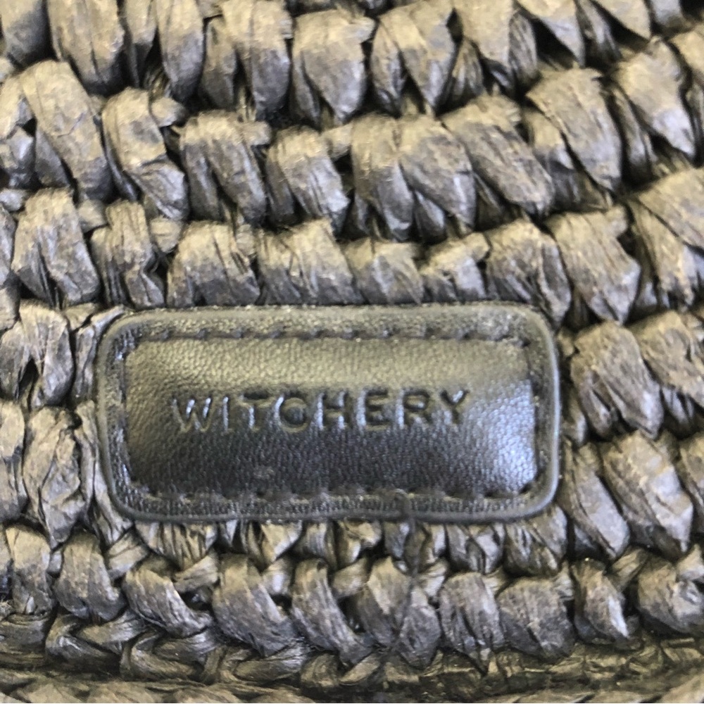 🌿 WITCHERY 🌿 black circle handbag with removable strap - Picture 6 of 7